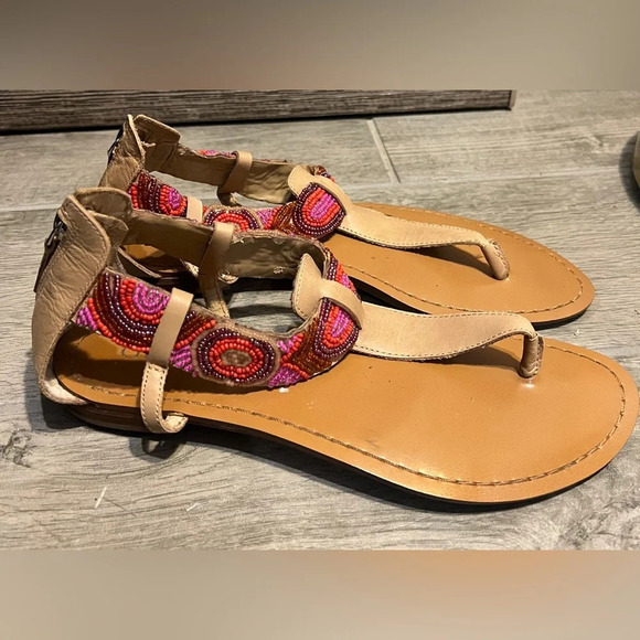 Guess thong strappy sandals with pink and red beading, size 7 1/2 - Picture 5 of 12